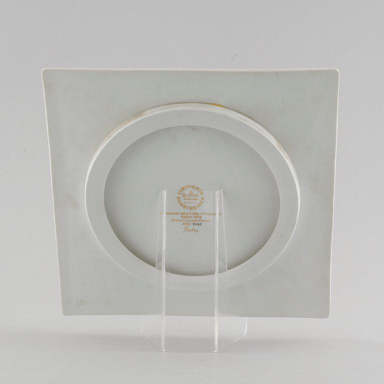 EDUARDO PAOLOZZI, a porcelian plate, Rosenthal, signed and numbered 2462/3000.