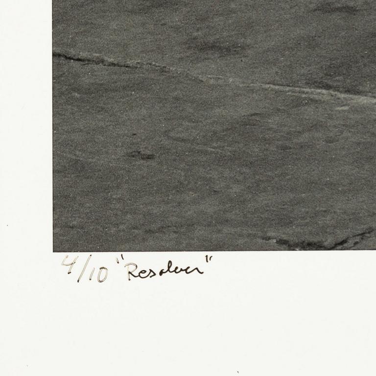 Ewa-Mari Johansson, "Woman dressed in white".