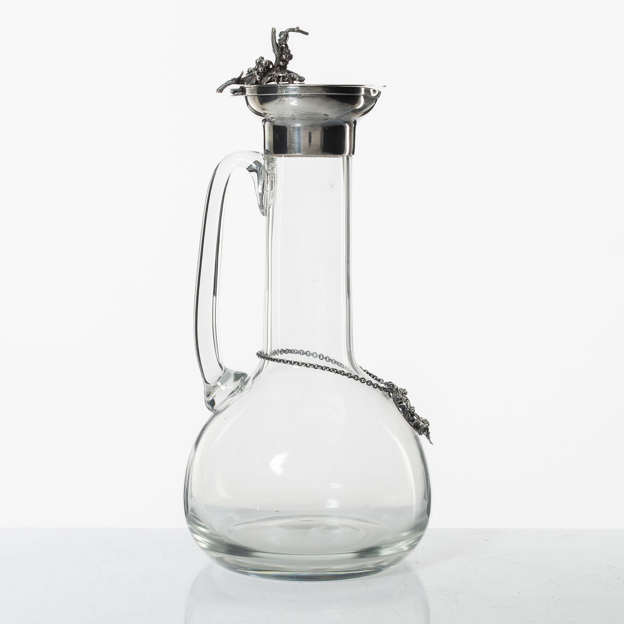 Karaff, glas med silverfattning, Otto Wollter, Schwäbisch Gmünd, Tyskland (firman aktiv 1875-1991).