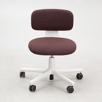 Konstantin Grcic, a 'Rookie' desk chair, Vitra, 2021.