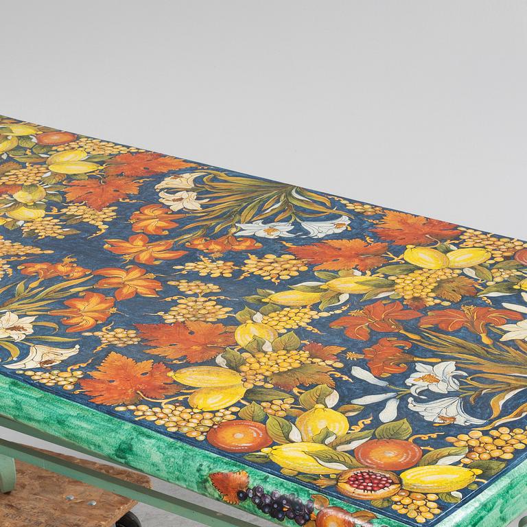 Garden table, Leomani Damilo, Leona.