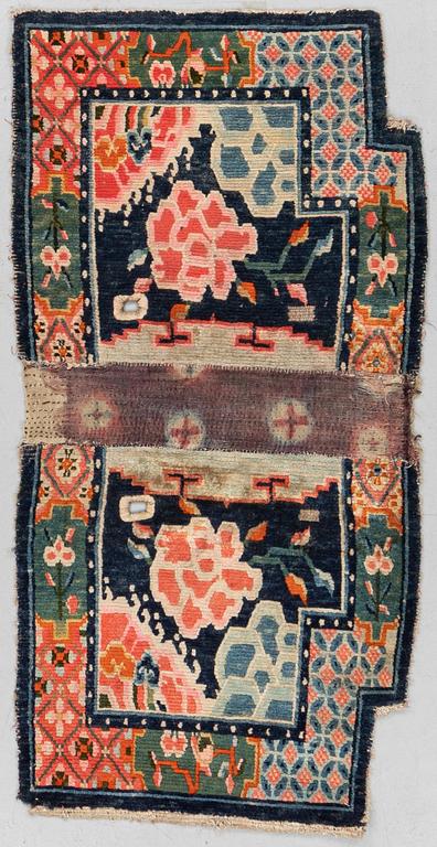 Saddle cover, semi-antique Tibet, ca 124,5 x 63 cm.