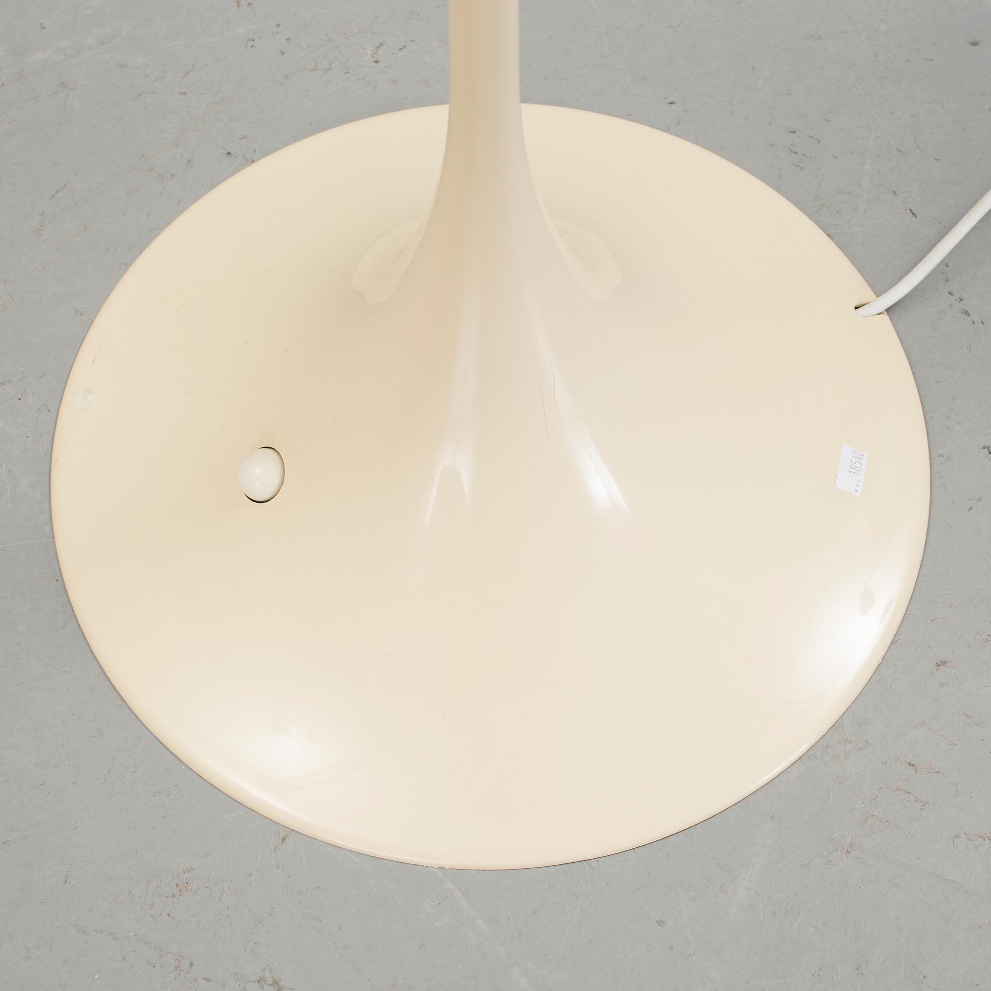 BORDSLAMPA, "Pantella", Verner Panton, 1900-talets andra hälft.