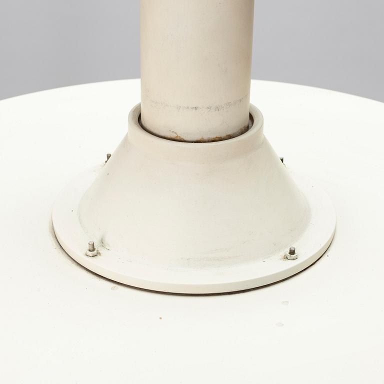 Alvar Aalto, taklampa, modell A 337, "Flygande tefat, Valaistustyö.