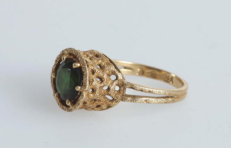 RING, guld 18 K.