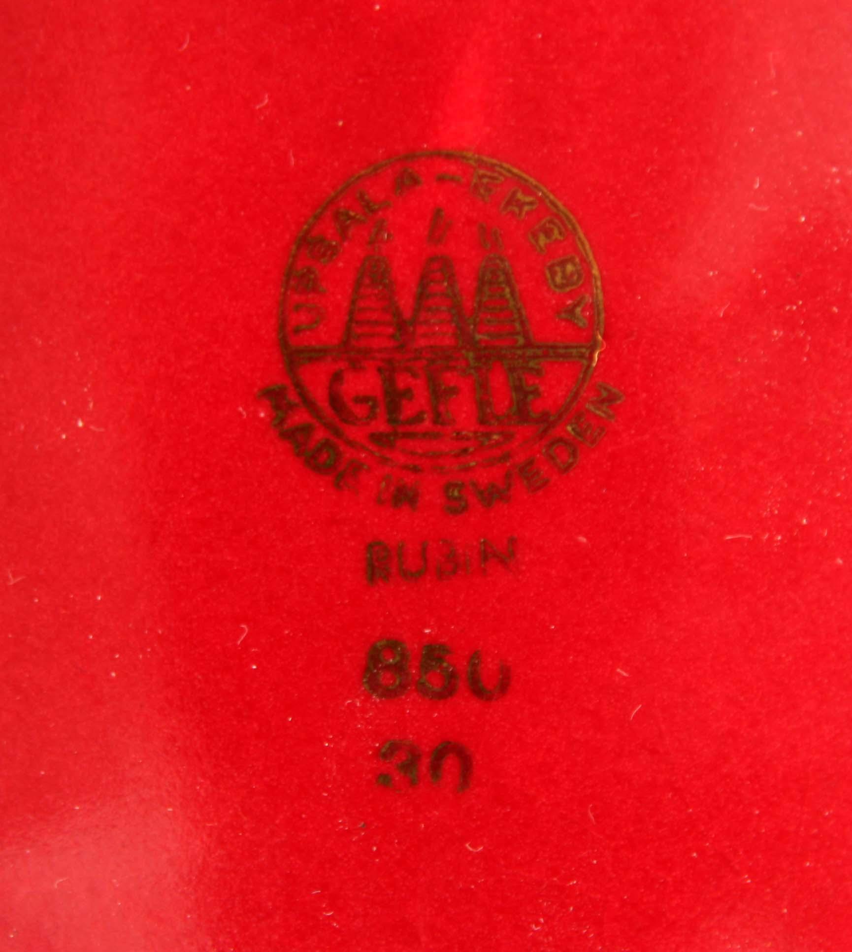 PARTI FAJANS, ca 40 delar. "Röd rubin" design bl.a Artur Percy, Gefle.