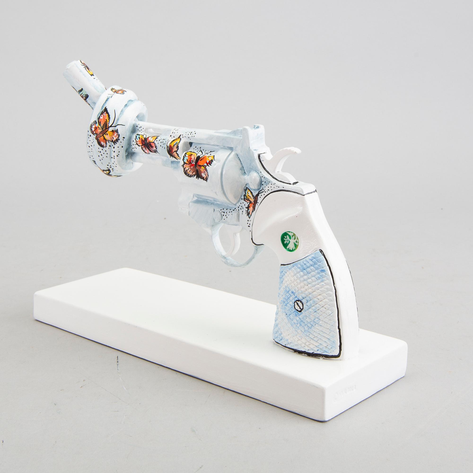 Carl Fredrik Reuterswärd, Non-Violence Project Foundation skulptur 2016.