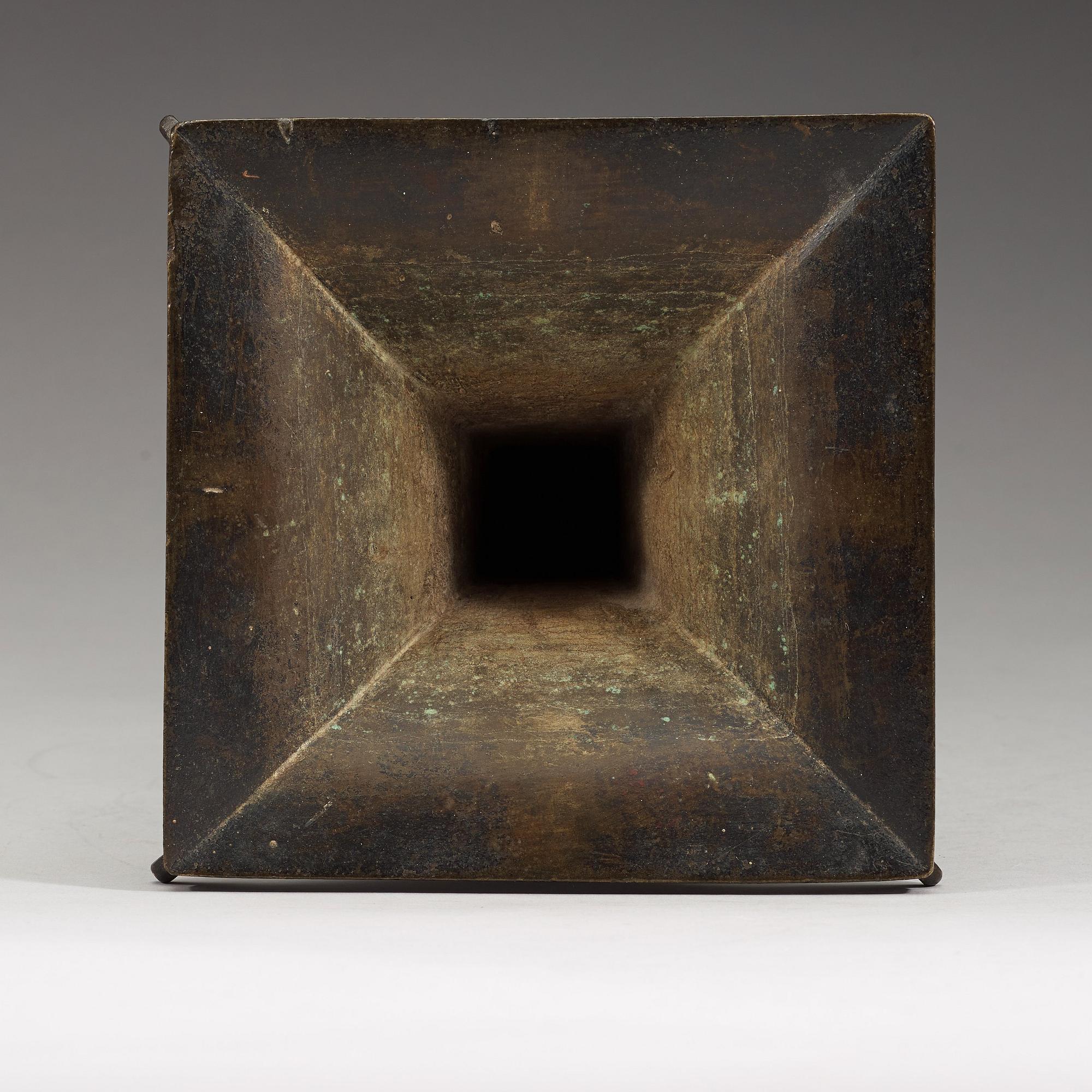 VAS, brons. Qingdynastin, 1700-tal.