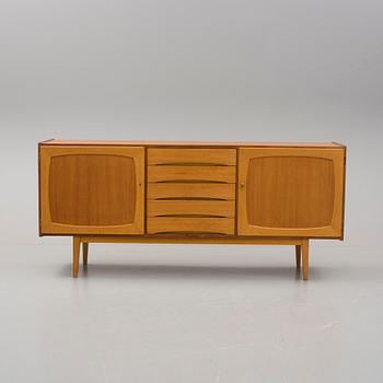 SIDEBOARD, 1900-talets mitt.