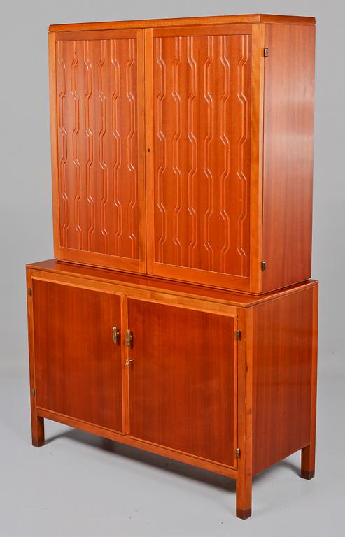 SKÅP, "589-029", David Rosén för Nordiska Kompaniets "FUTURA"-serie, Nyköping.