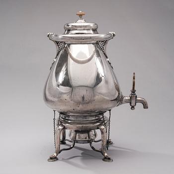 SAMOVAARI, hopeoitu, helmiäistä, leimattu AK. Aleksander Katch (Александр Качъ) Pietari, vuosisadanvaihde 1800/1900.