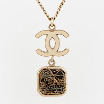 CHANEL, a 2006 necklace.