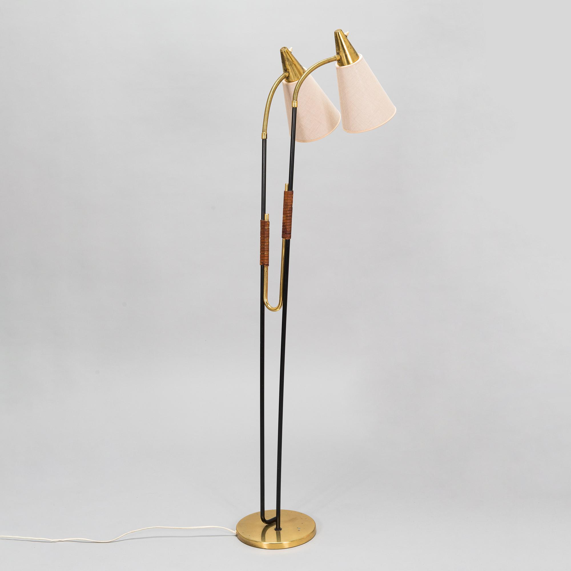 A mid-20th century floor lamp model EN 31 for Itsu.