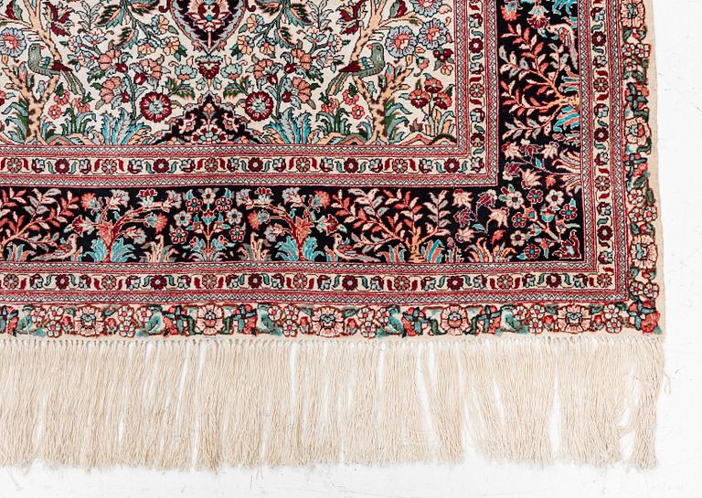 Rug, Herat design, silk, approx. 153 x 93 cm.