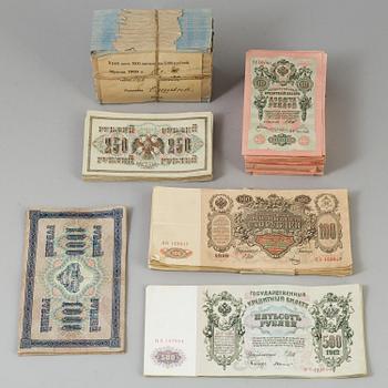 A collection of Russian banknotes 1909, 1910, 1912 and 1917.
