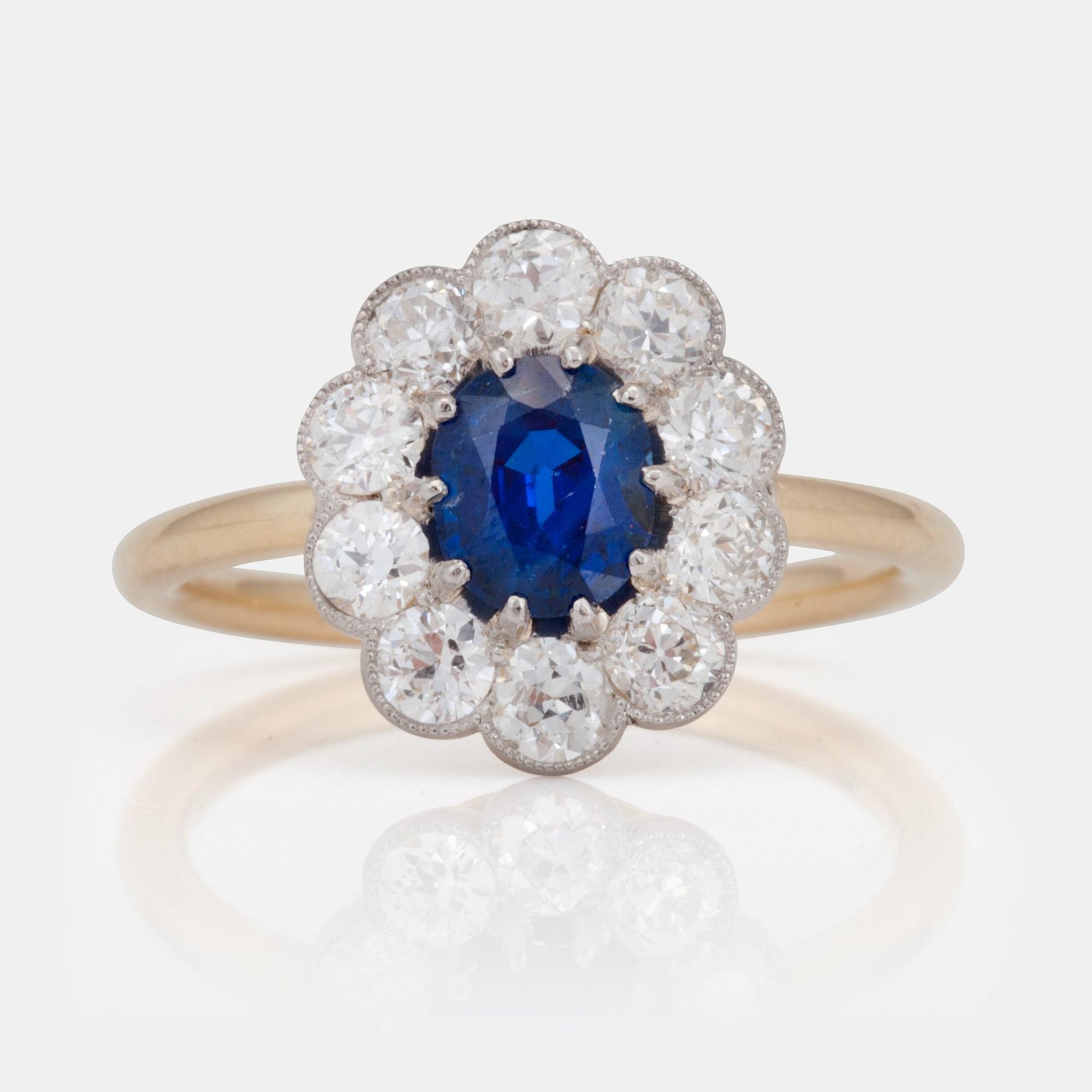 RING med obehandlad safir, ca 1.20ct, samt äldre slipade diamanter. Certifikat från GCS.