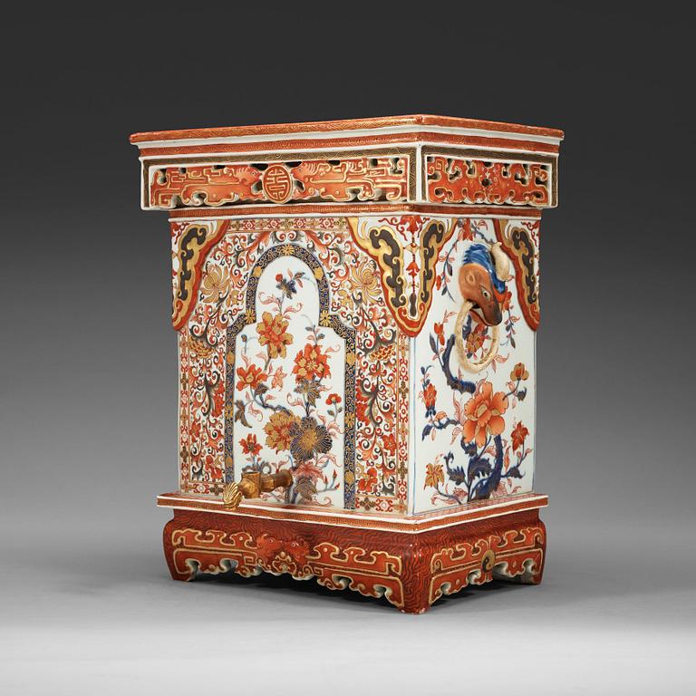 An Imari water cistern, Qing dynasty, 18th Century.