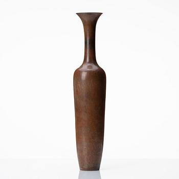 Gunnar Nylund, a brown glazed stoneware vase, Rörstrand, Sweden 1950s.