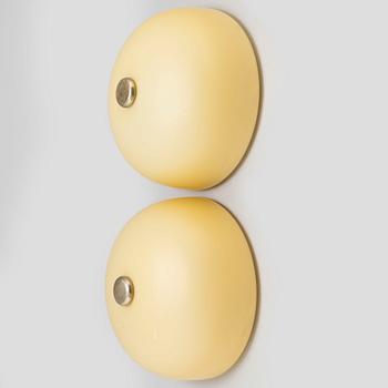 A pair of 1930s wall-lights.