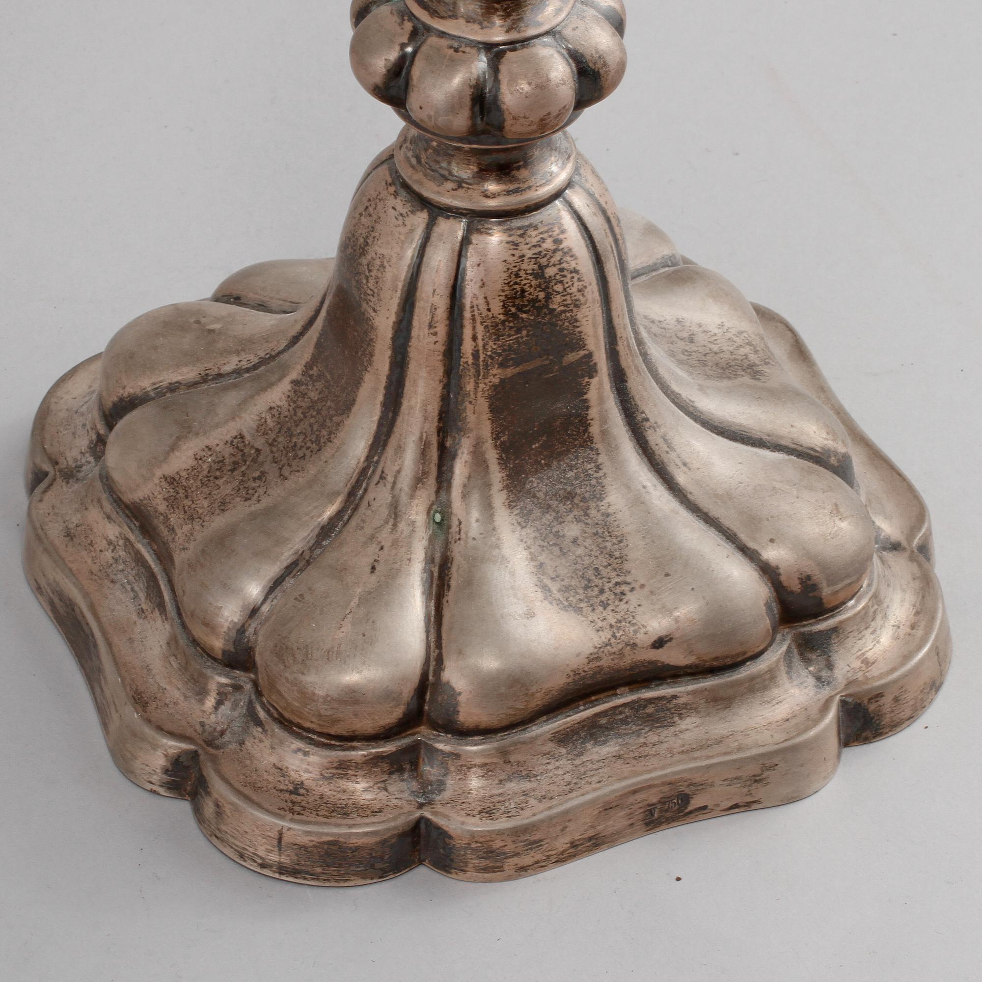 KANDELABRAR, ett par, nysilver, 1900-talets första hälft.