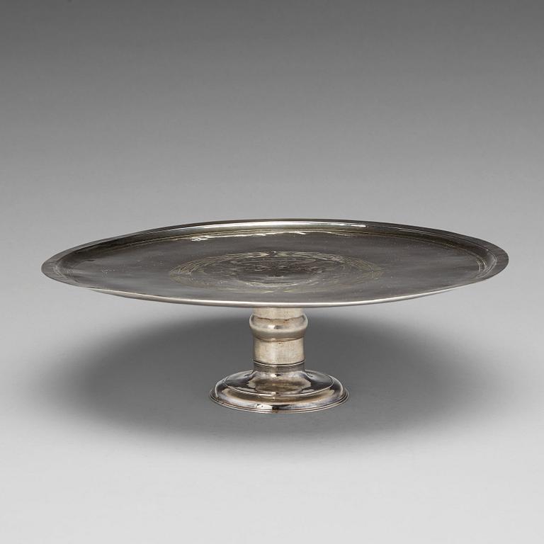 An Italian 18th century silver tazza, probably mark of Baldassare Pieri, Roma (1749-1788).