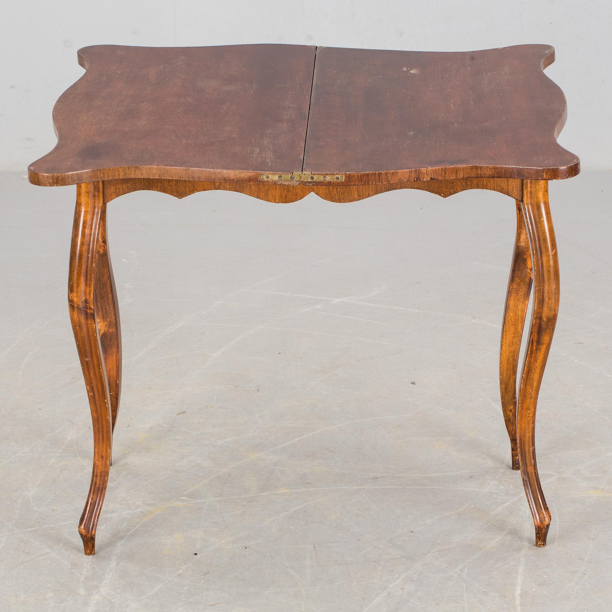 SPELBORD, nyrokoko, 1800-talets andra hälft.