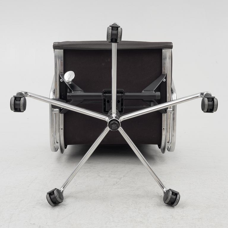 Charles & Ray Eames, office chair, "Soft Pad Chair EA217", Vitra.