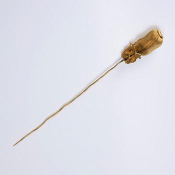 A gold hair pin, Song dynasty (960-1279).