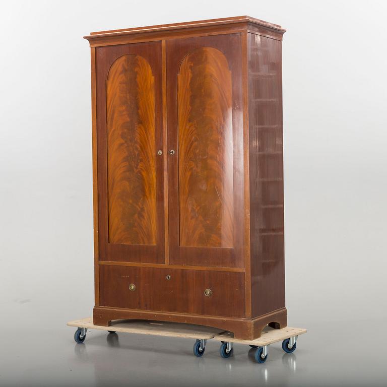 ARKIVSKÅP, 1900-talets första del.