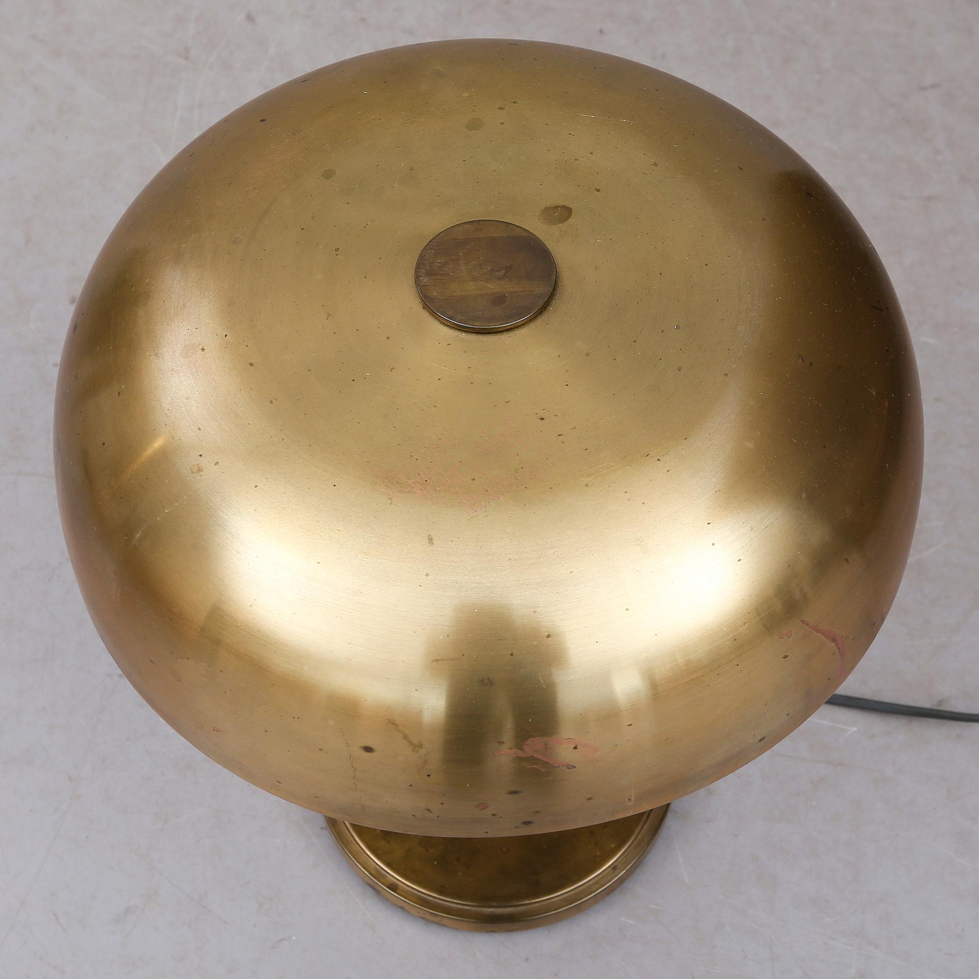 BORDSLAMPA, mässing, 1900-talets första hälft.