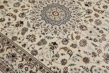 Carpet, Nain part silk, 305 x 204 cm.
