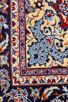 A Najafabad rug, 427 x 301 cm.