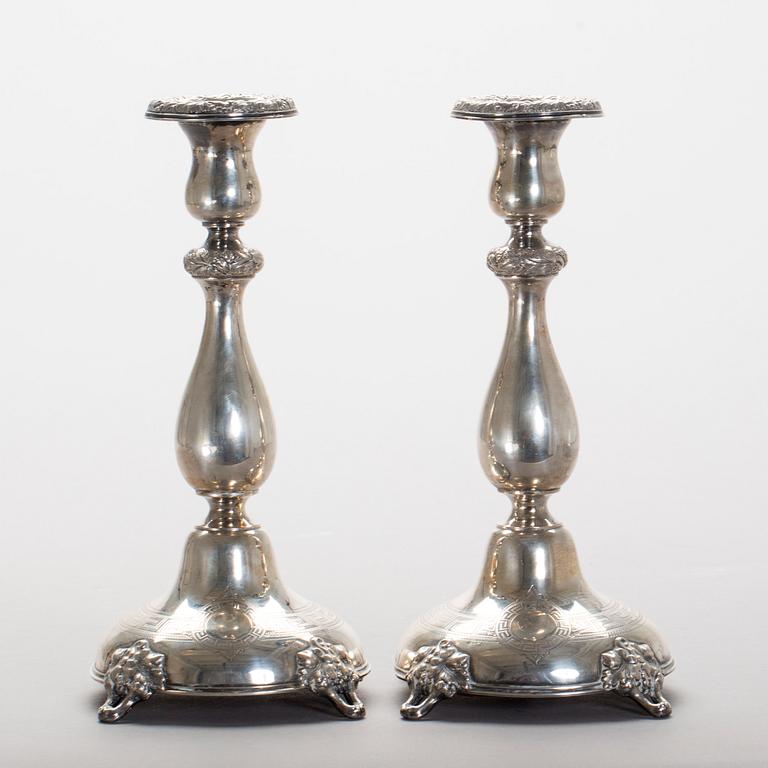 LJUSSTAKAR, ett par, silver. GAB, Stockholm, 1871.
