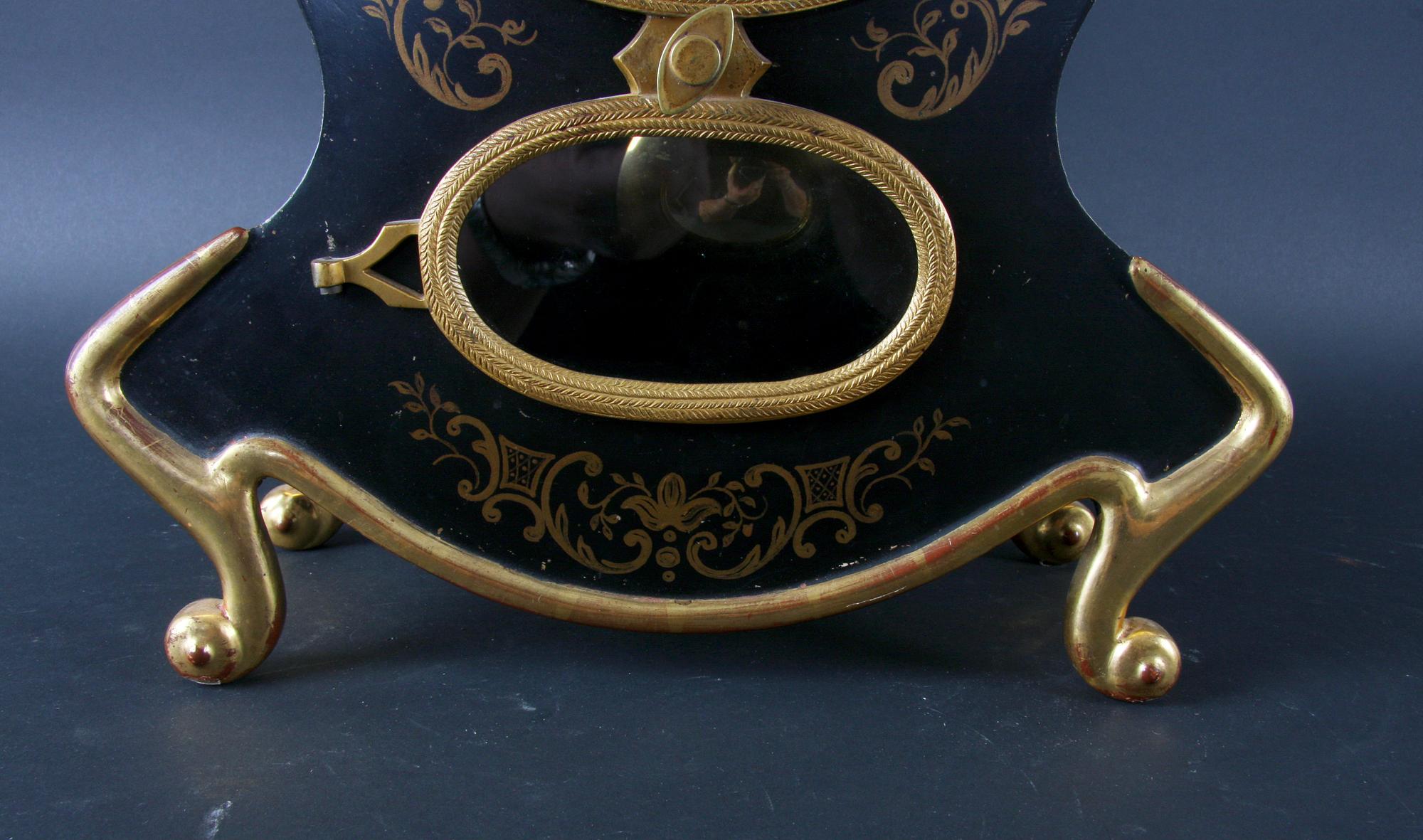 BORDSPENDYL, Louis XV-stil.