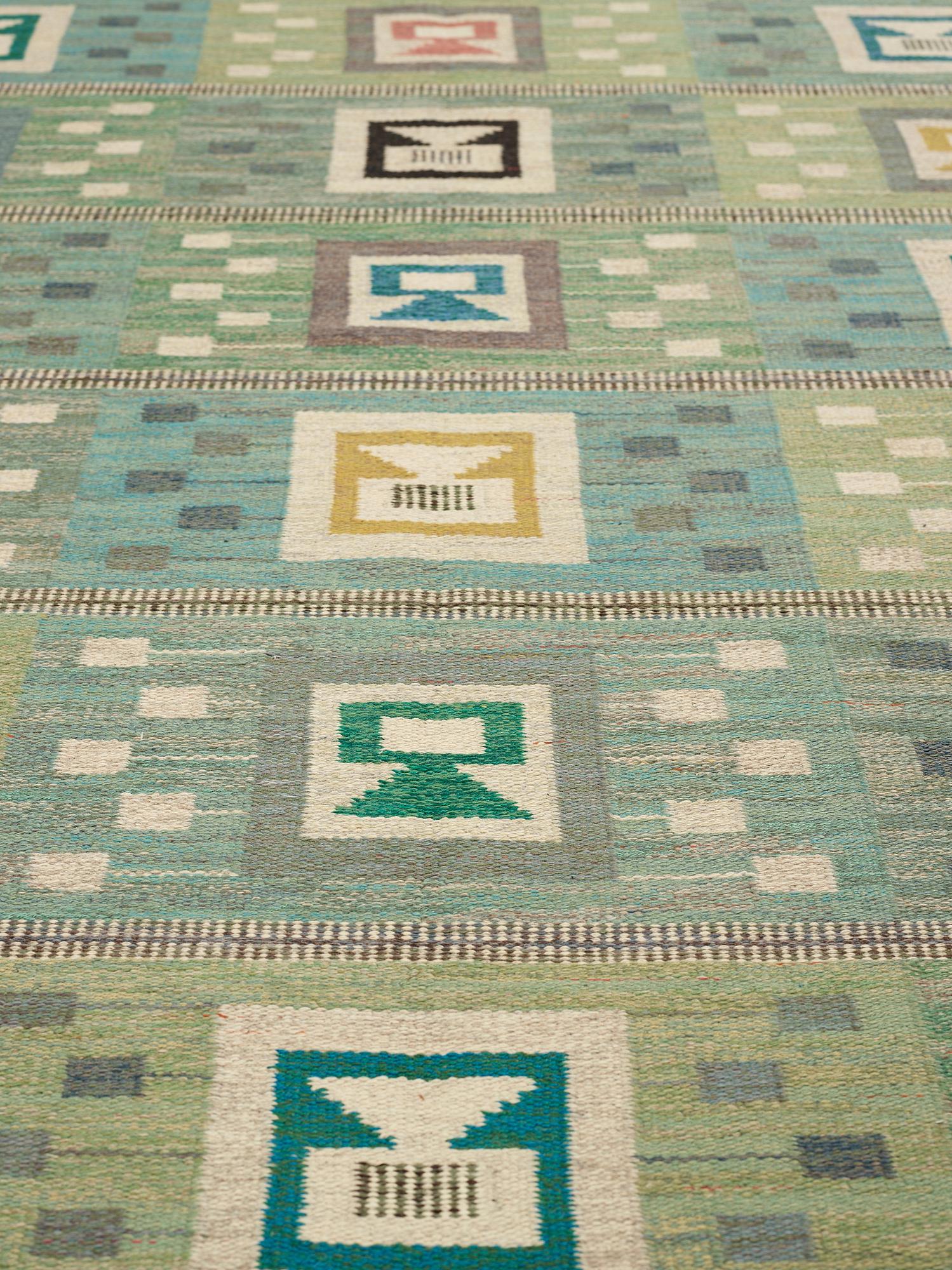 Edna Martin, MATTA, "Flickorna i fönstret", rölakan, ca 252 x 202 cm, signerad SH (Svensk Hemslöjd).