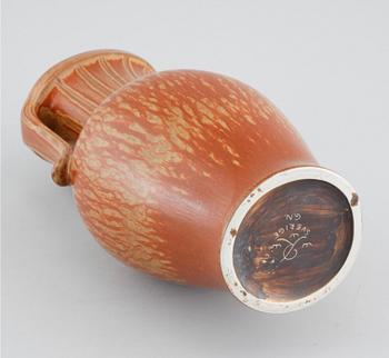 A 1950/60s stoneware pot by Gunnar Nylund, Rörstrand.