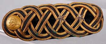 PARTI MILITARIA, 9 delar, 1800/1900-tal.