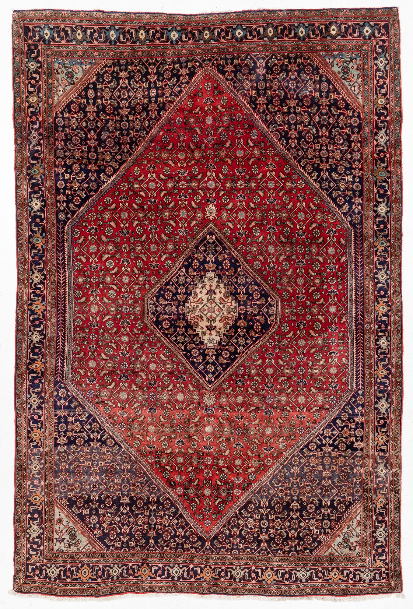 A Bidjar carpet, c. 330 x 220 cm.
