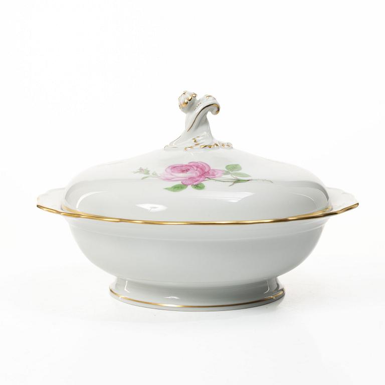 Meissen, A 55 piece "Meissen Rose" (Rote rose/Meissener rose) porcelain dinner service, 20th century.