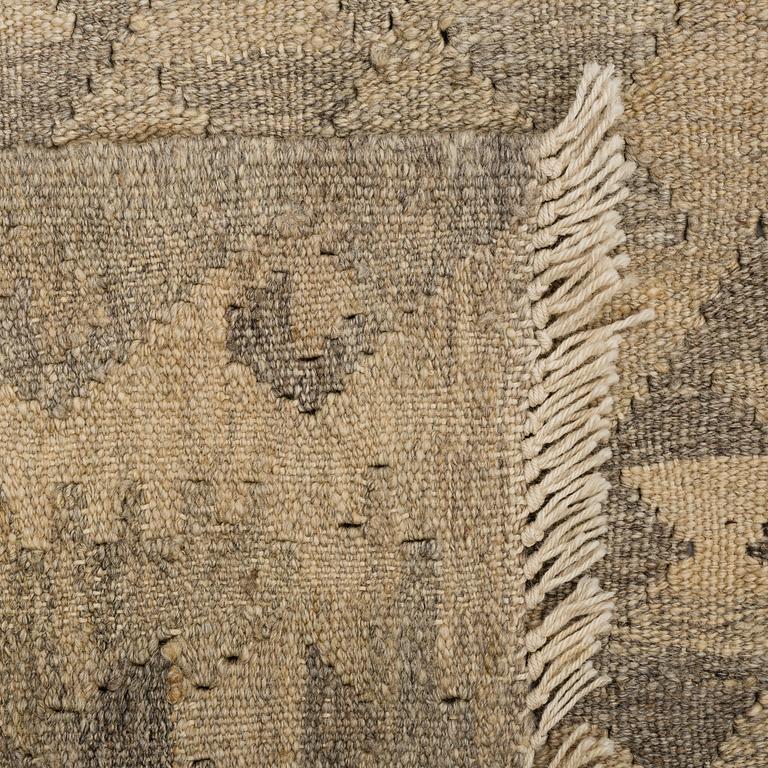 MATTA, Kelim, ca 252 x 175 cm.