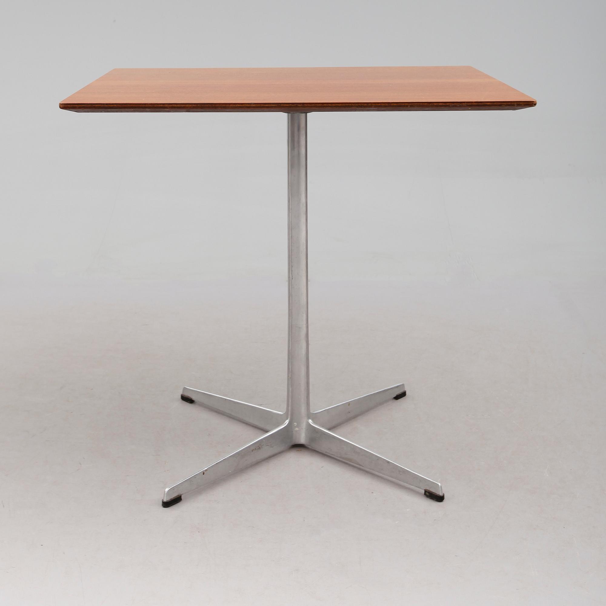 BORD, Fritz Hansen, Danmark, 1900-talets andra hälft.