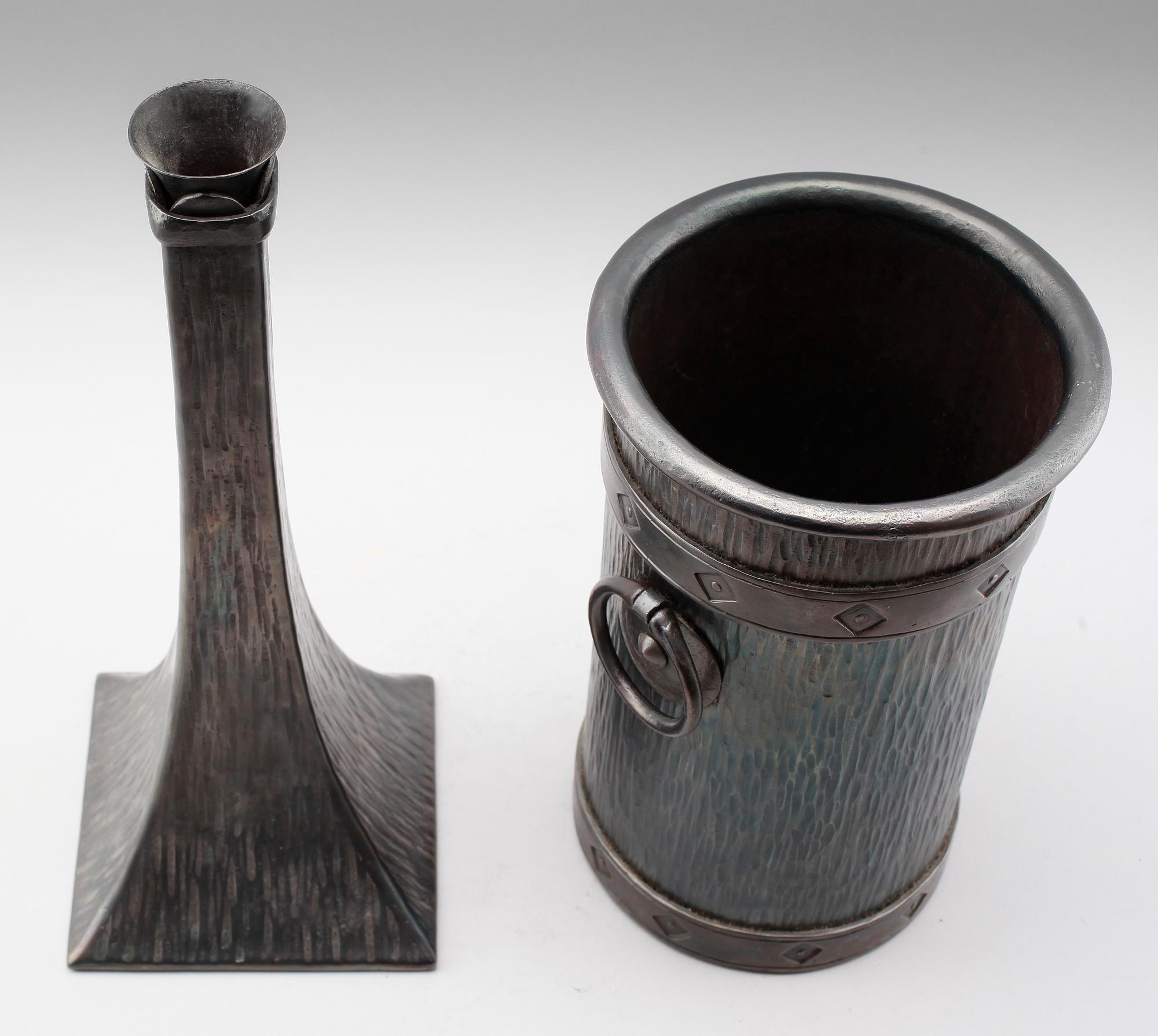 CHAMPAGNEKYLARE OCH LJUSSTAKE, järn, J Nurmi, 1979 och 1980.