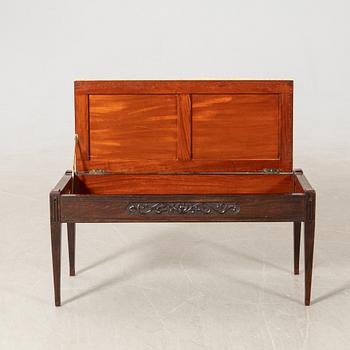 Bänk/Pianopall 1900-talets första hälft.
