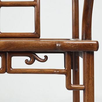KARMSTOL, hardwood. Troligen sen Qingdynasti.