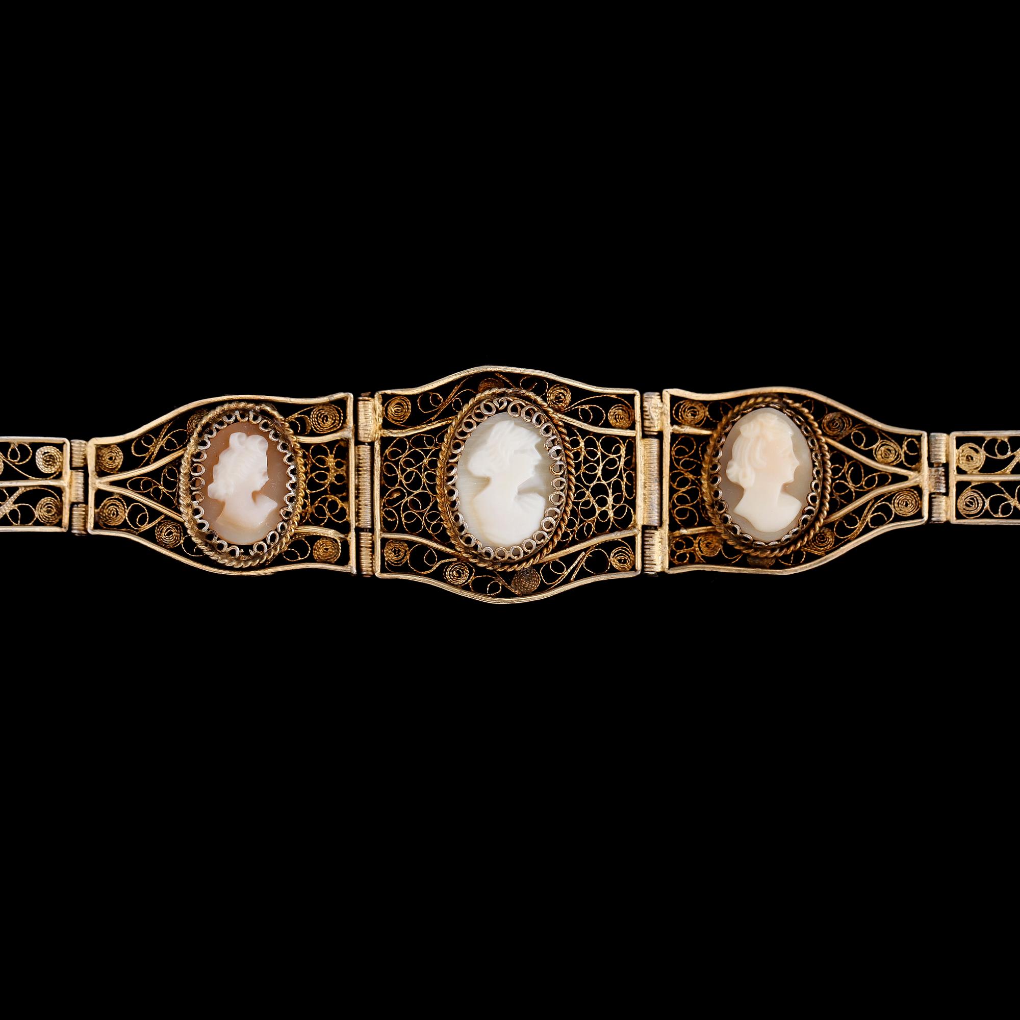 ARMBAND, förgyllt silver, tidigt 1900-tal.