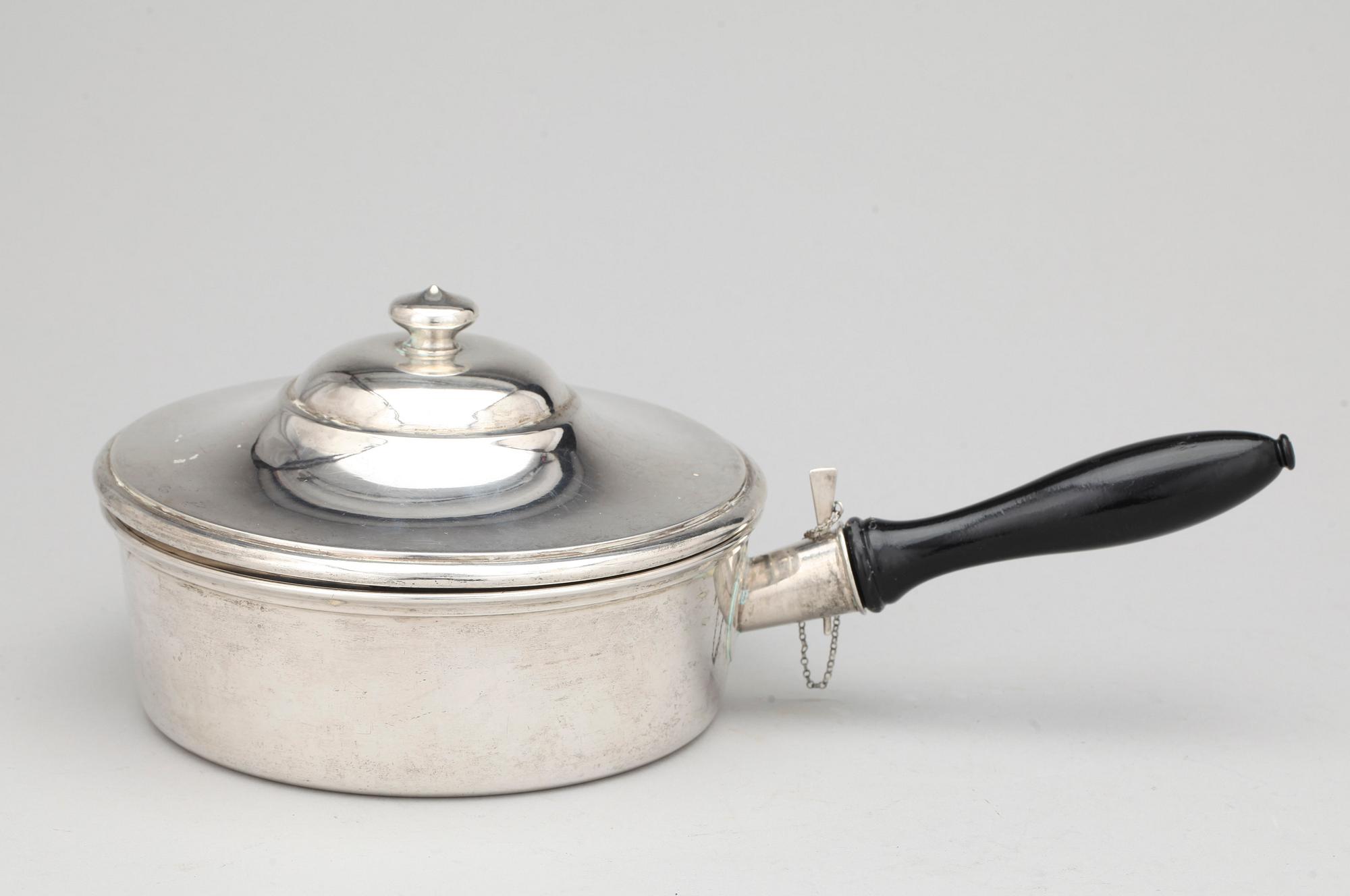 KAROTT med LOCK, silver, K. Andersson, Stockholm, 1911, total vikt 711g.