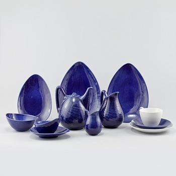 SERVISDELAR, 22 st, flintgods, "Blå eld", Hertha Bengtsson, Rörstrand, 1900-talets andra hälft.