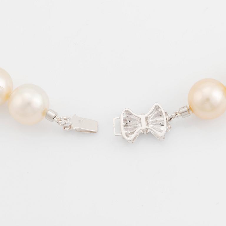 A cultured South Sea pearl necklace.