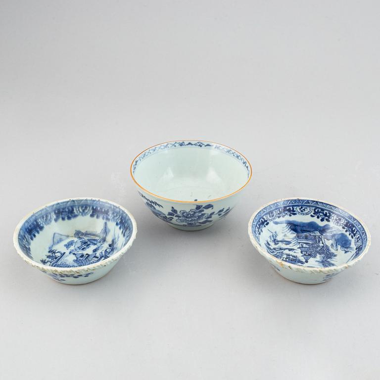 Matservis, 37 delar, kompaniporslin. Qingdynastin, Qianlong (1736-95).