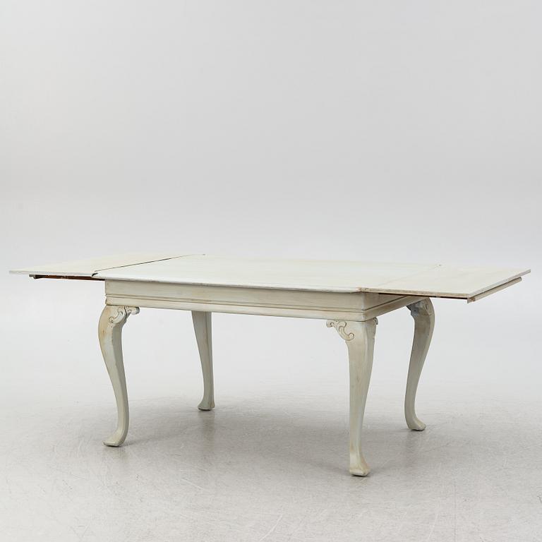 Dining table, Rococo style, first half of the 20th century.